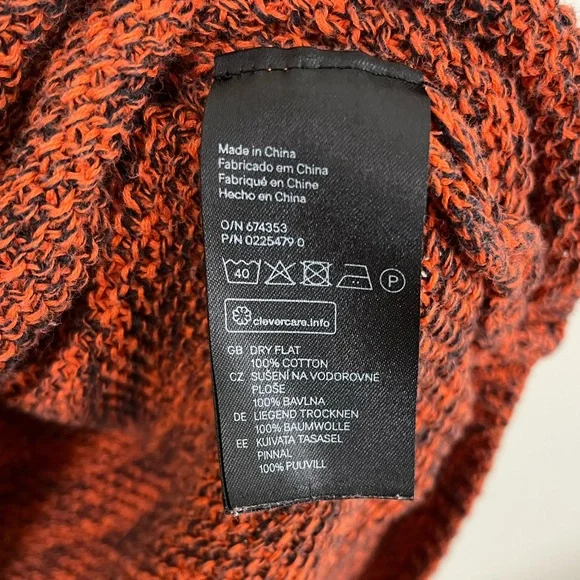 H&M Rust Colored Lightweight V-Neck Sweater - Picture 4 of 5